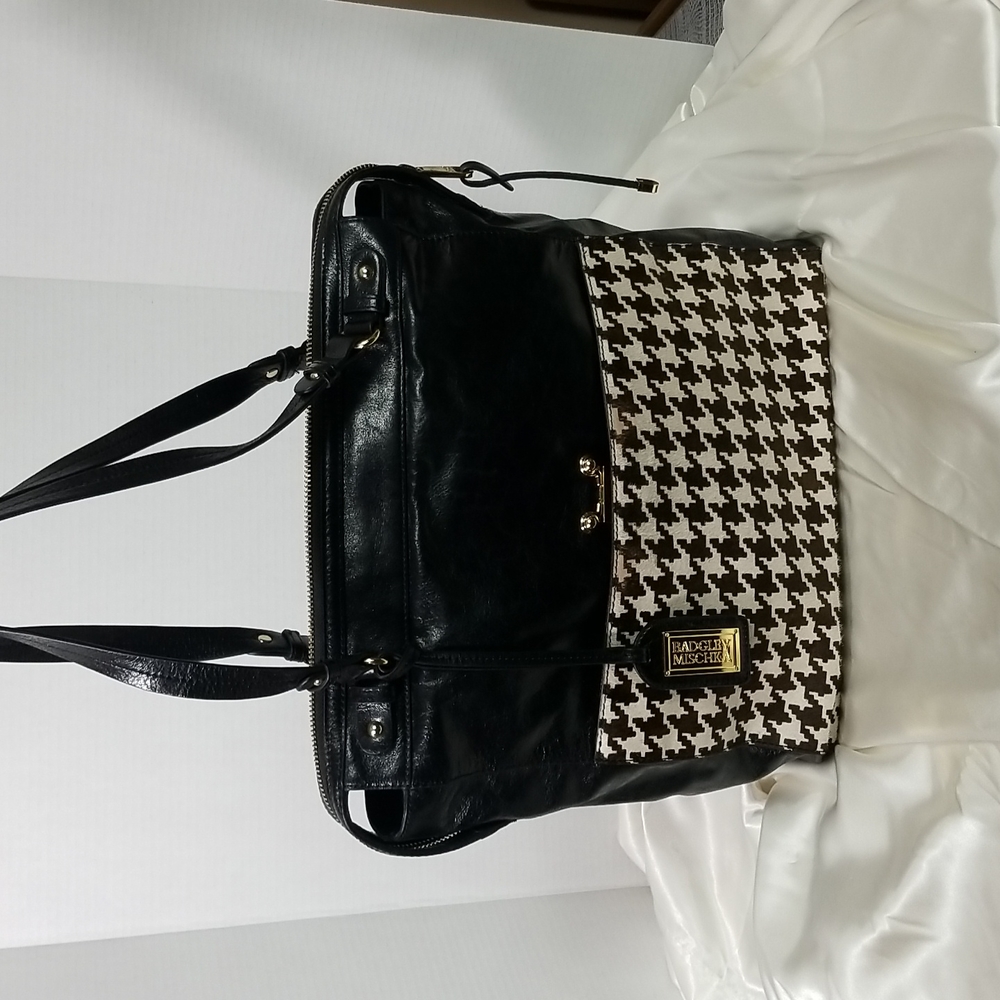 BADGLEY MISCHKA BLACK LEATHER TOTE WITH COWHAIR FUR ACCENT